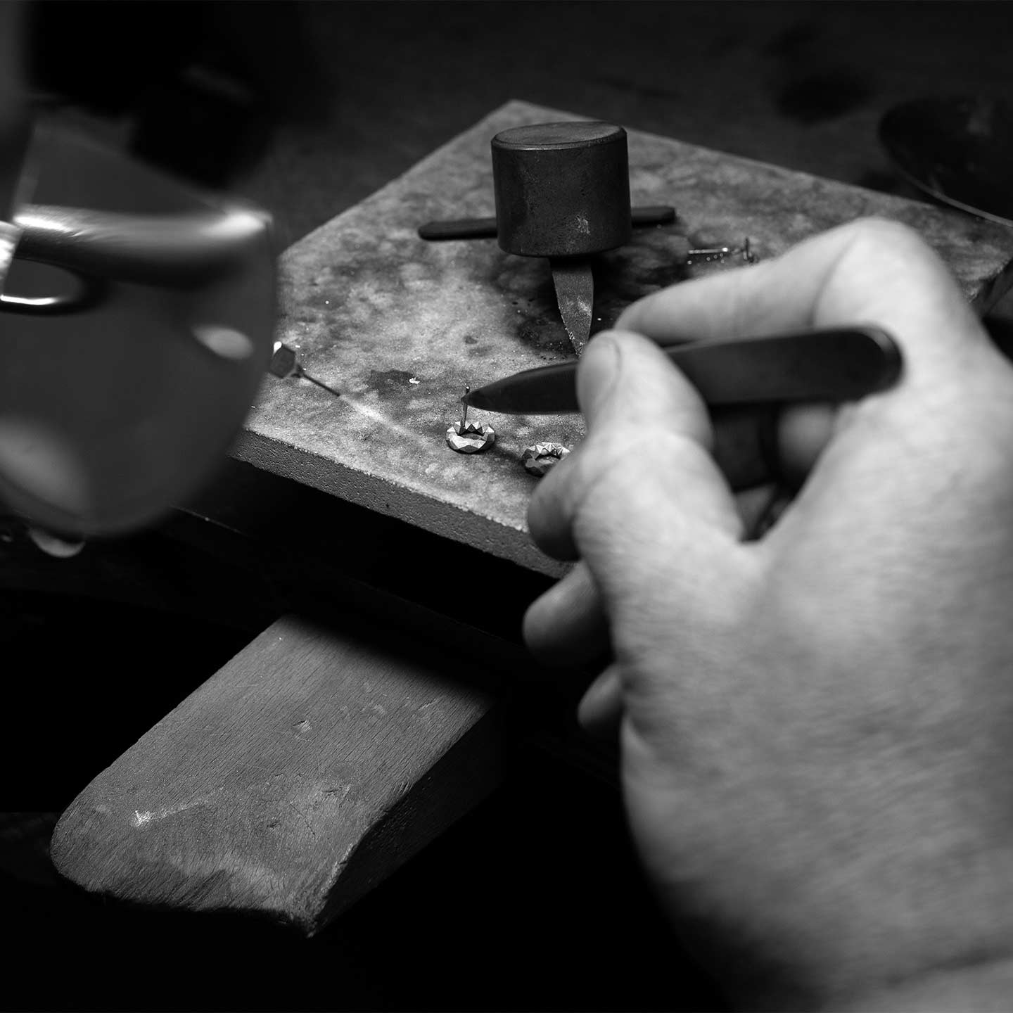 Nachhaltige Schmuckproduktion in Pforzheim — Fine Principles aus Berlin arbeitet mit lokalen Goldschmieden.