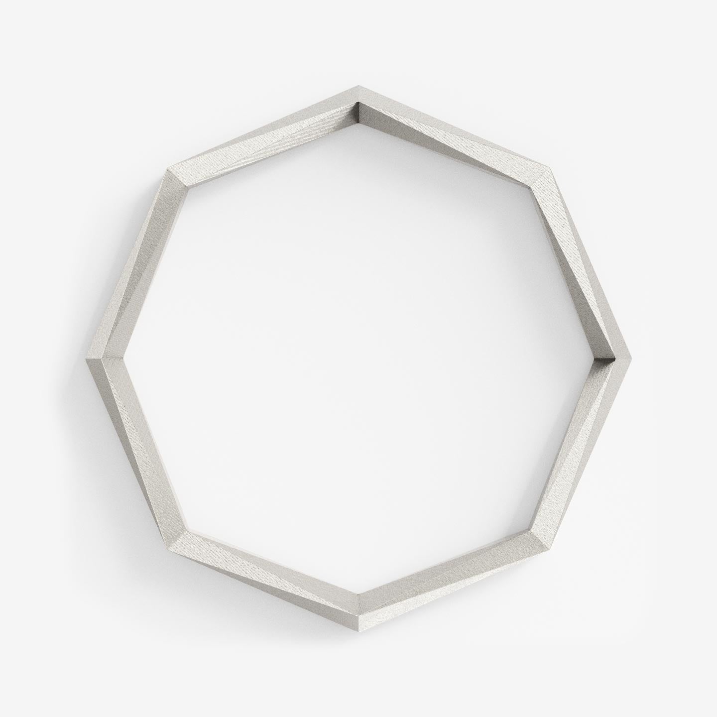 Massiver Armreif XFBG644 mit 64 geometrischen Facetten, aus recyceltem 935 Sterling Silber gefertigt — minimalistischer und nachhaltiger Schmuck von Fine Principles.