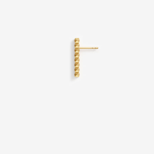 Geometrischer Ohrring XFBE1282M von Fine Principles — 128-fach facettierter Schmuck, hergestellt aus recyceltem Goldschmuck, nachhaltig und minimalistisch.