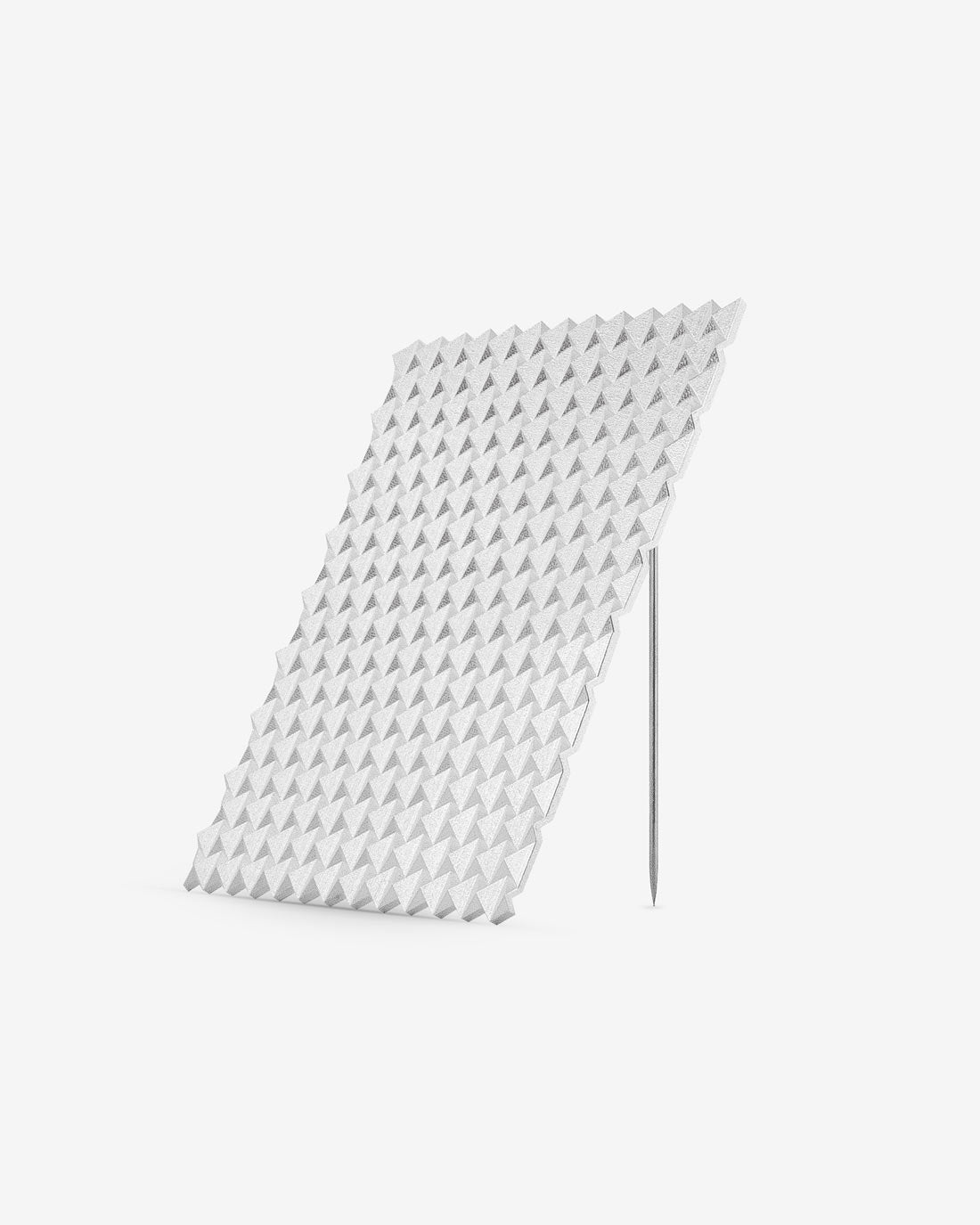 Zeitlose Brosche aus Silber mit flexibler Nadel von Fine Principles — geometrisch, zeitlos und nachhaltig in Pforzheim gefertigt.