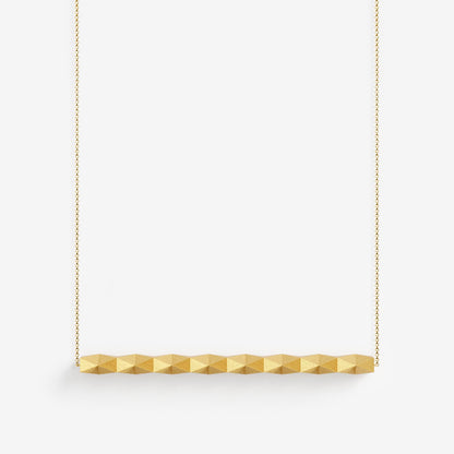 Aus der Serie XF von Fine Principles: Anhänger XFP1284XL mit 128 minimalistischen Facetten — nachhaltig produziert aus recyceltem Gold.