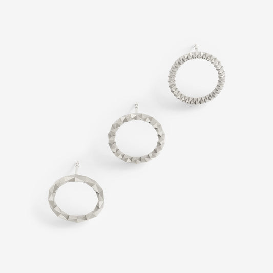 Kreisohrring-Set Größe M aus recyceltem RJC 935 Silber – Serie XF von Fine Principles, geometrisches Design mit nachhaltiger Qualität für einen minimalistischen Look.