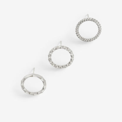 Kreisohrring-Set Größe M aus recyceltem RJC 935 Silber – Serie XF von Fine Principles, geometrisches Design mit nachhaltiger Qualität für einen minimalistischen Look.